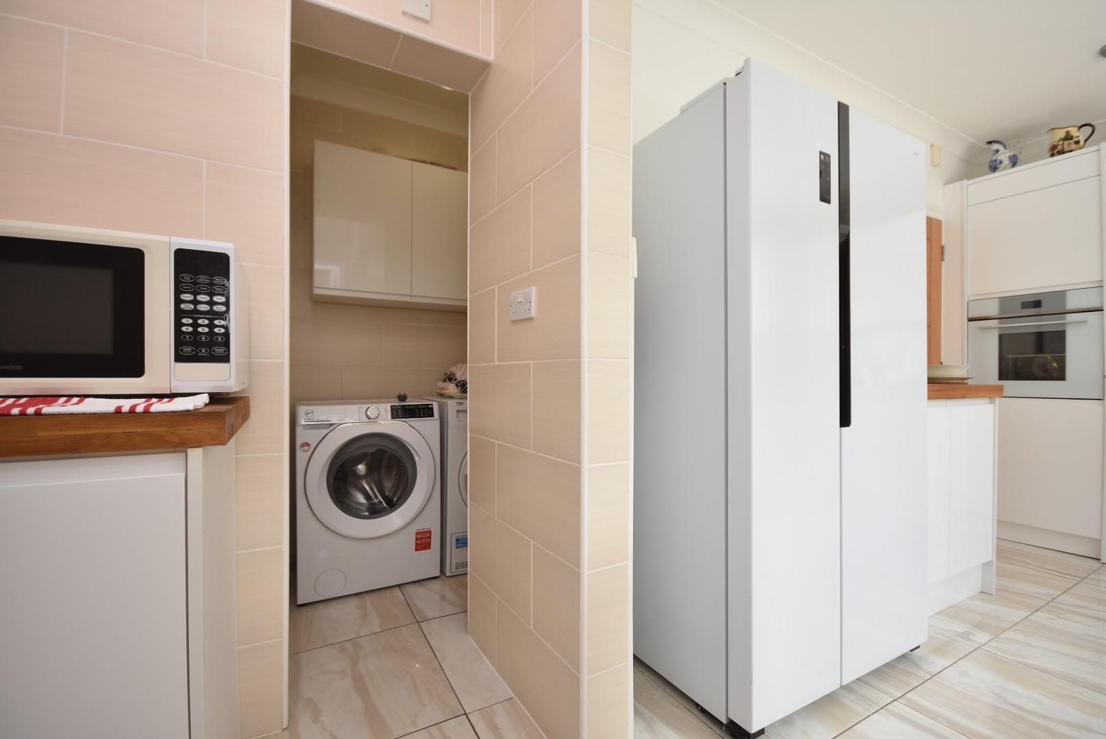 11 The Grange, Baroness Place, Penarth, CF64 3UW